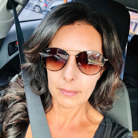 Hi there and welcome to my closet! - Picture 1 of 1